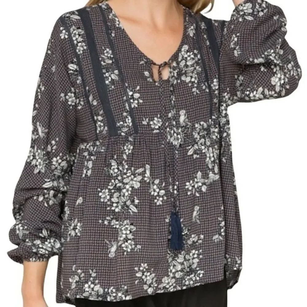 Hem&Thread floral long sleeve babydoll top with crochet lace panels on front M